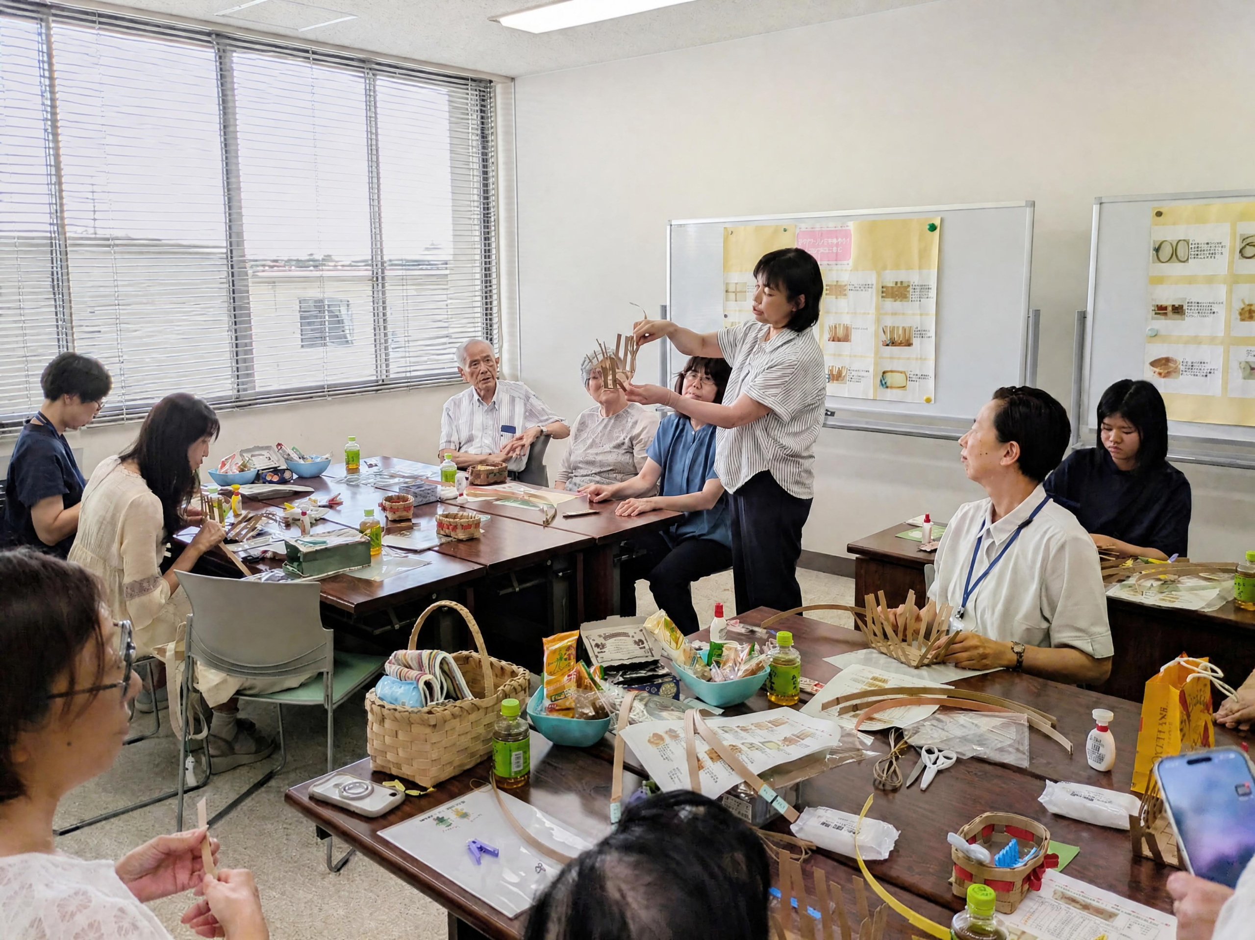 わくわくのたねの会 クラフトバンドで小物入れをつくろう!